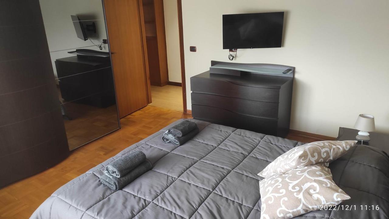 Appartamento In Zona Residenziale Surdo Buitenkant foto