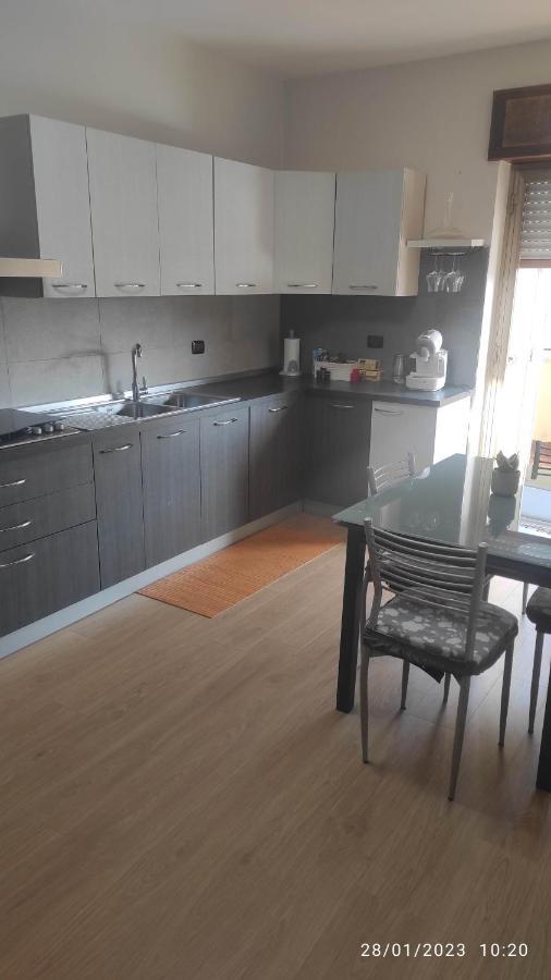Appartamento In Zona Residenziale Surdo Buitenkant foto
